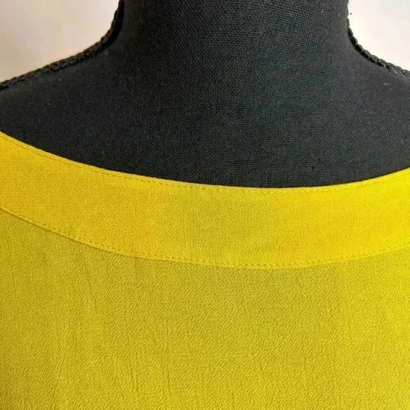 H  and M Mustard Blouse in Viscose Size 2 - Picture 5 of 7